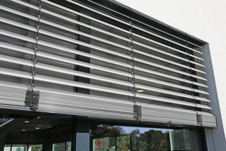 Pourquoi choisir un brise-soleil orientable dans le Var ?